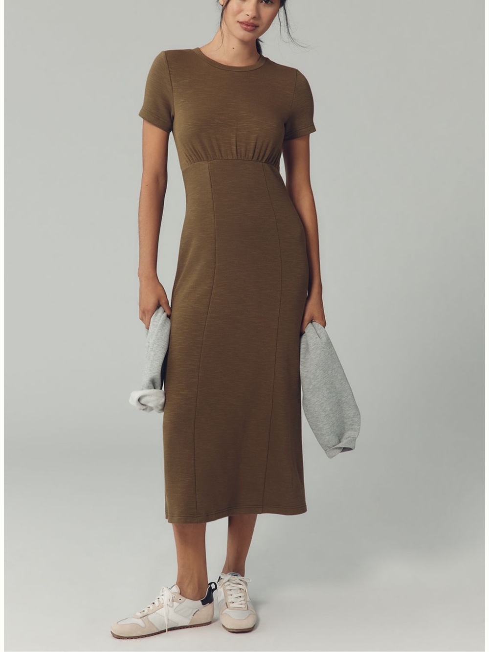 Daily Practice Slim-Fit Short-Sleeve Midi Dress in Olive